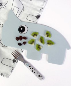 Jausenbrett NOZO blau auf mina-lola.com von done by deer