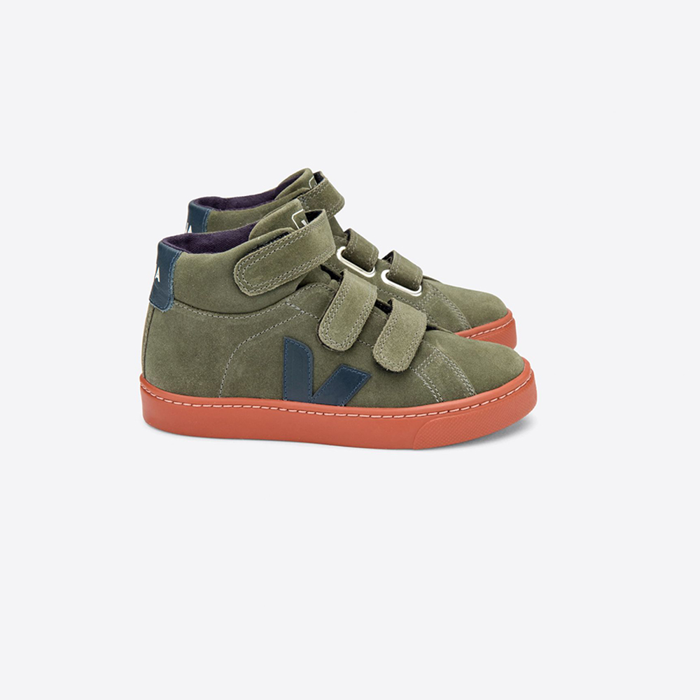 V-10 Winter Sneaker Kids Suede Mud Nautico Rust Sole Veja auf www.mina-lola.com