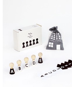 Holzpuppen ALPHABET auf www.mina-lola.com von Rock und Pebble