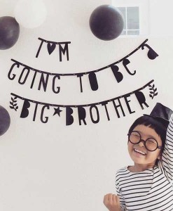 DIY Letter Banner black auf mina-lola.com von A little lovely company