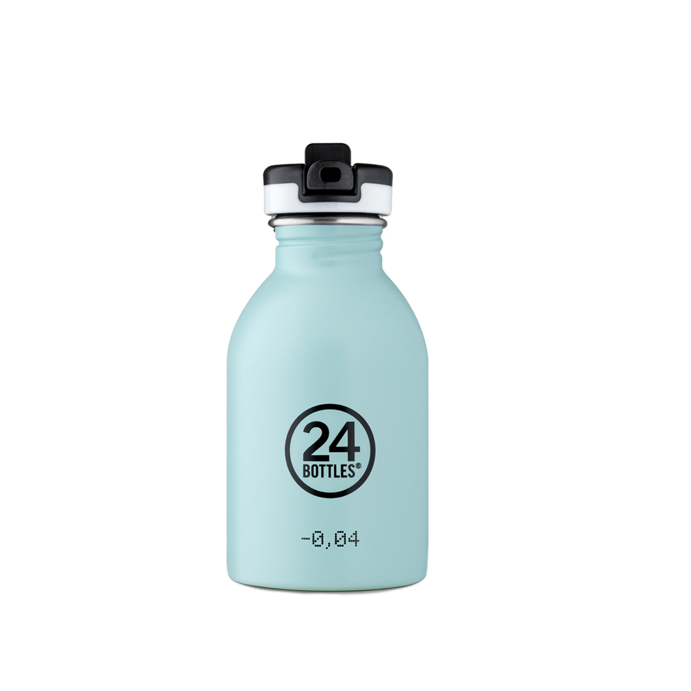 Kleine Trinkflasche mit Sportverschluss in Cloud Blue von 24bottles