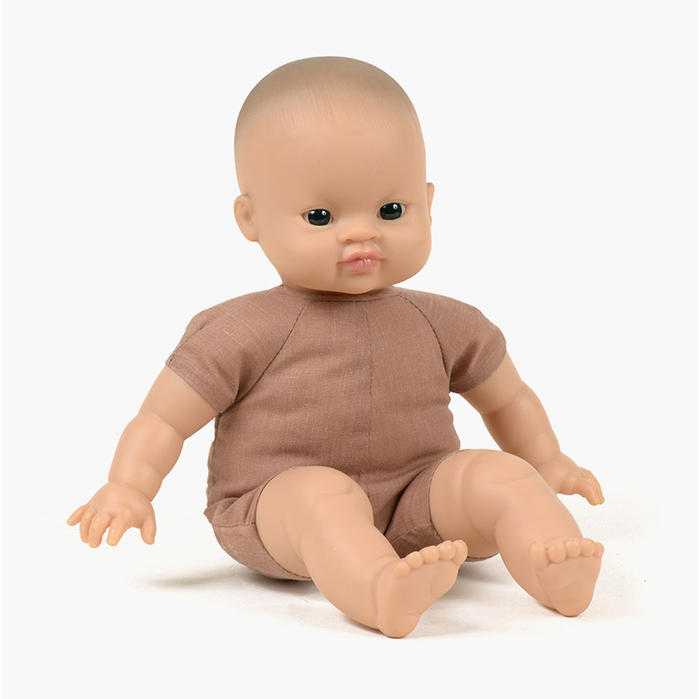 Baby Puppe MATTEO sitzend von Minikane